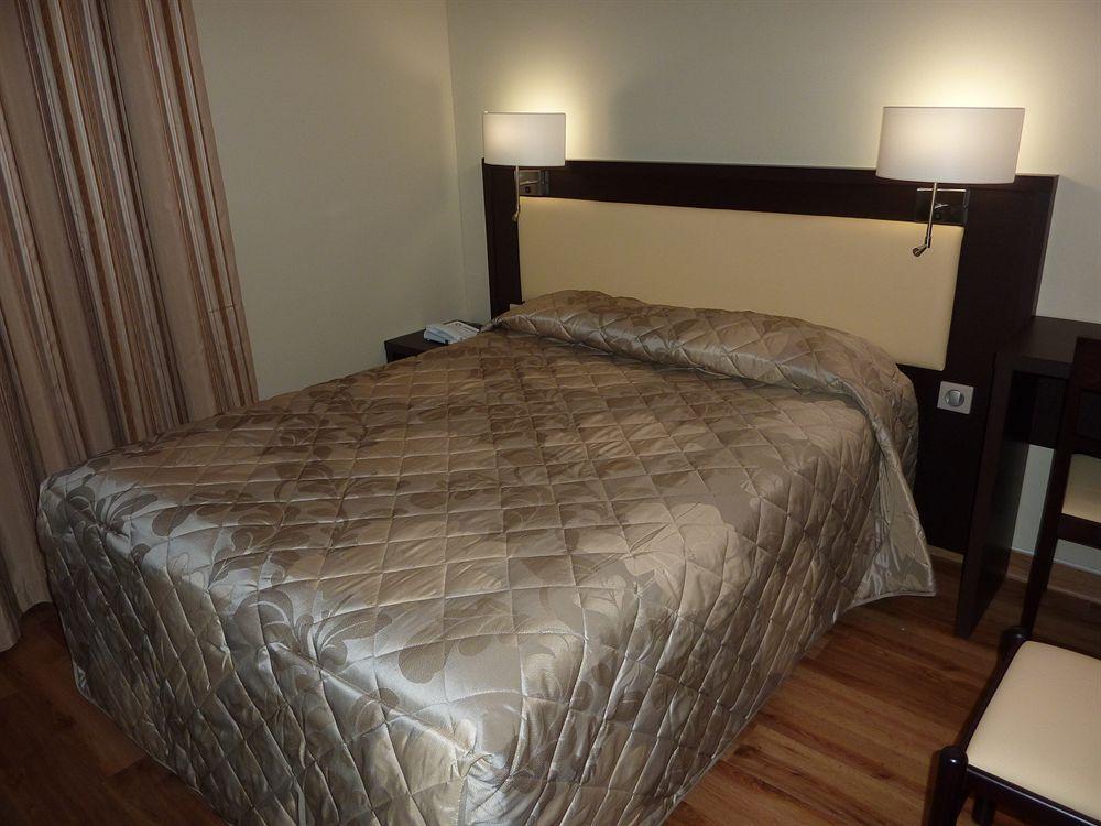 Hotel La Pinede Аяччо Экстерьер фото